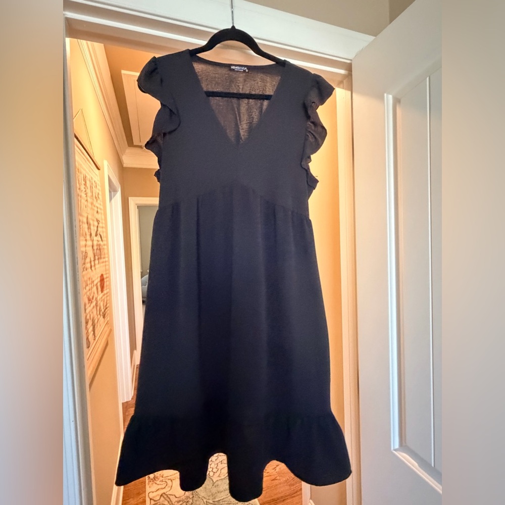 HEIMISH USA Black V-Neck Ruffle Sleeve Midi Dress